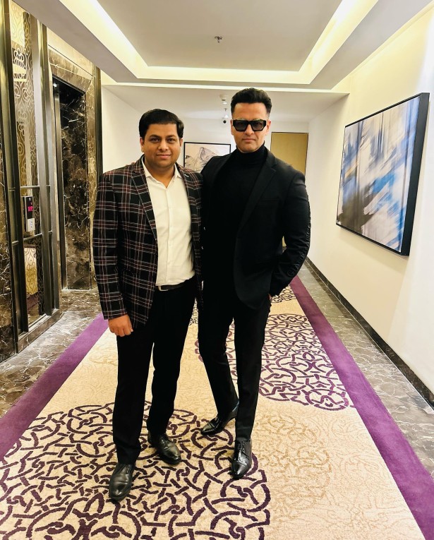 Fabulous Rohit Roy at a magical wedding affair in Siliguri